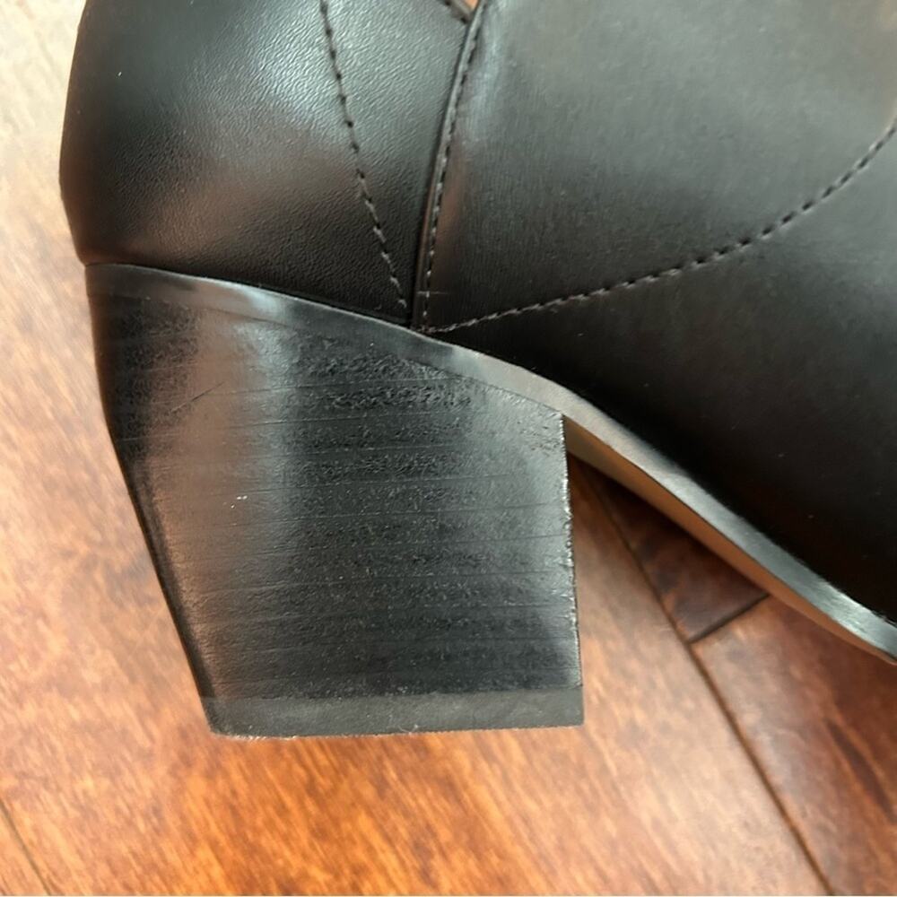 Vince Camuto Doralli Women's Vegan Black Pointed Toe Western Ankle Boots Size 7 - Picture 11 of 16